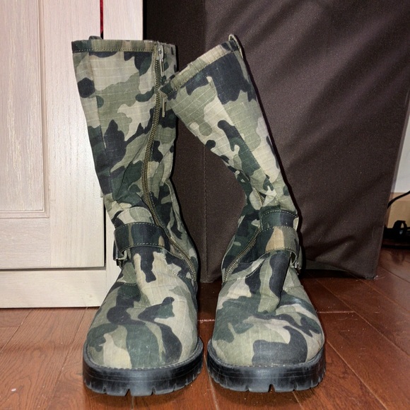 Women’s camouflage Boots - Picture 3 of 3